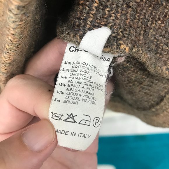 2 piece Creola Sweater 1/4 Gold Zipper & Matching Skirt - Picture 4 of 6